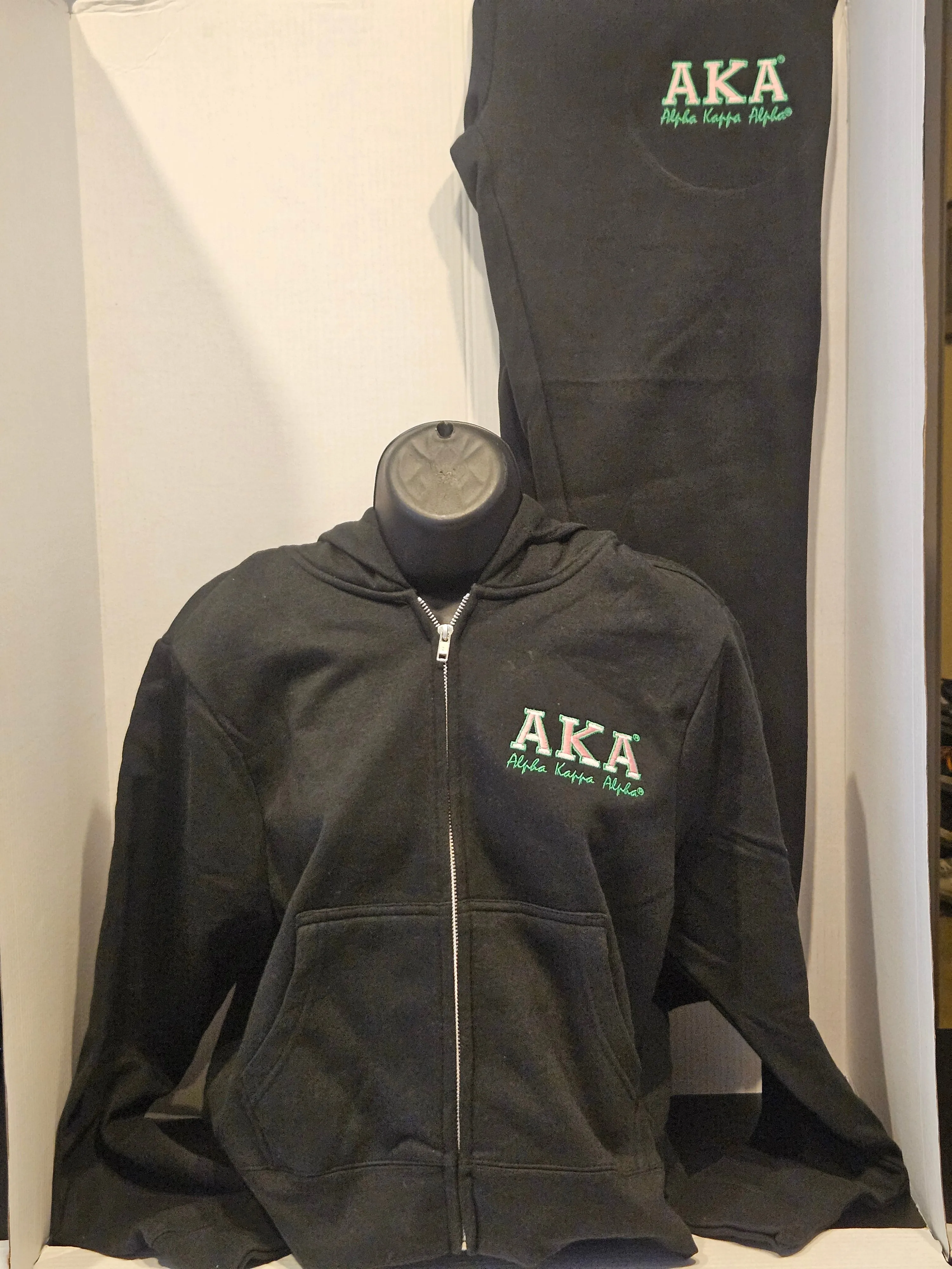 AKA Black Crop Zipup Hoodie(Bold)