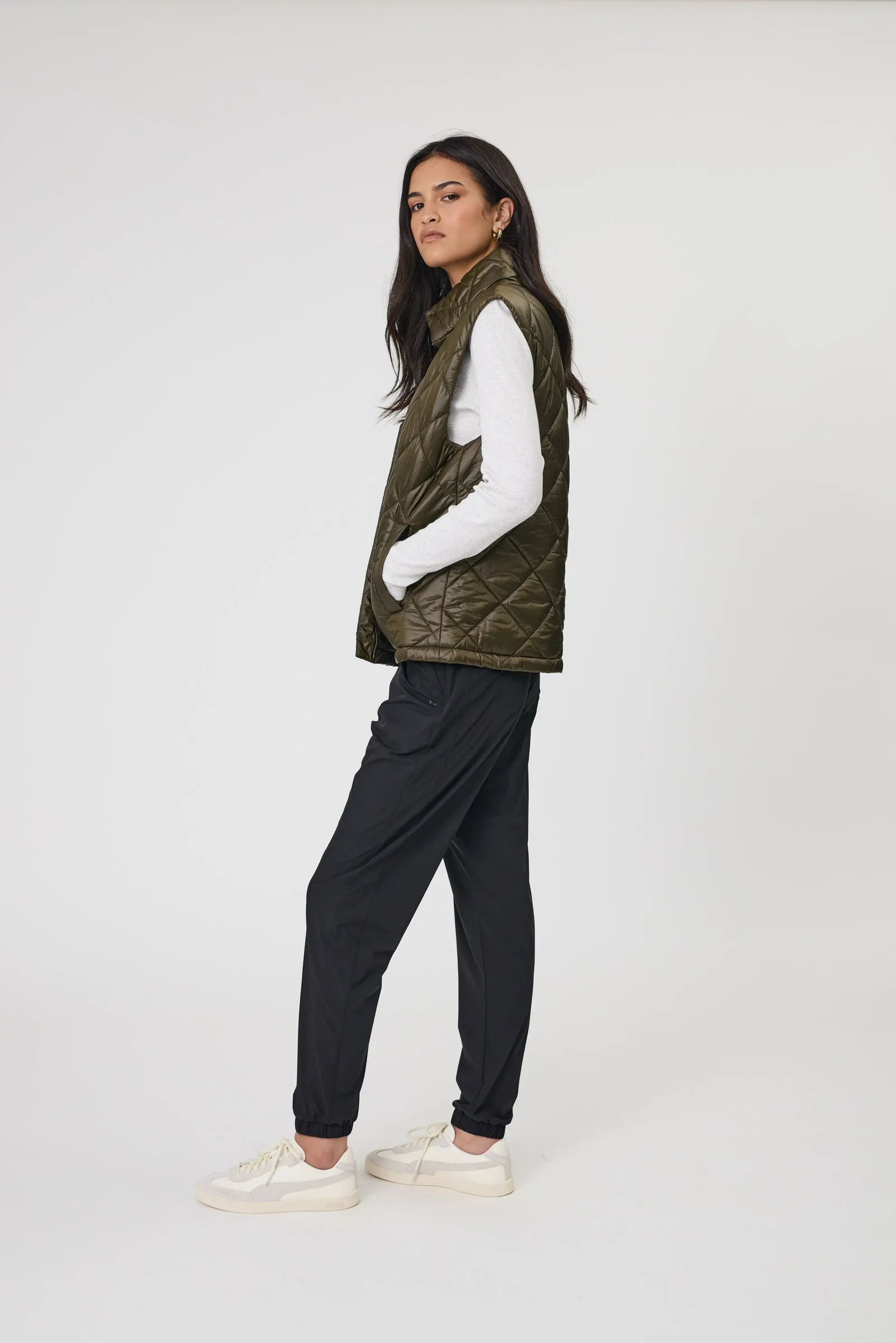 Alpine Quilted Vest - Dark Olive