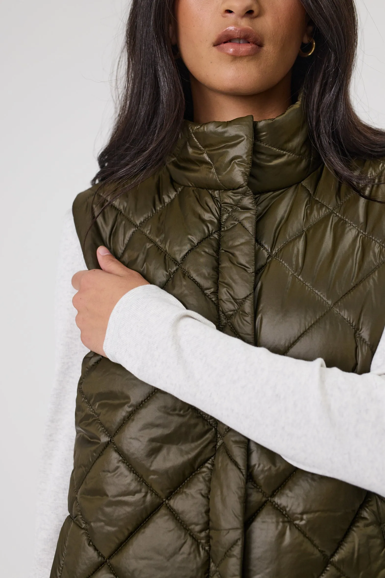 Alpine Quilted Vest - Dark Olive