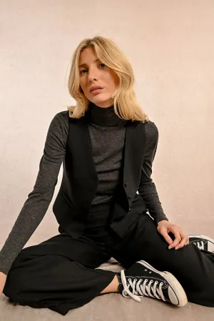 BLACK JACKET