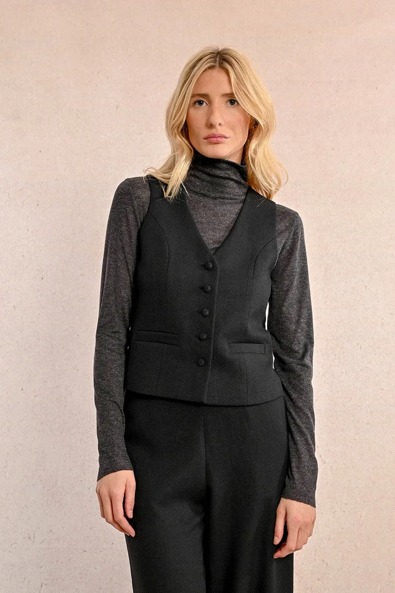 BLACK JACKET