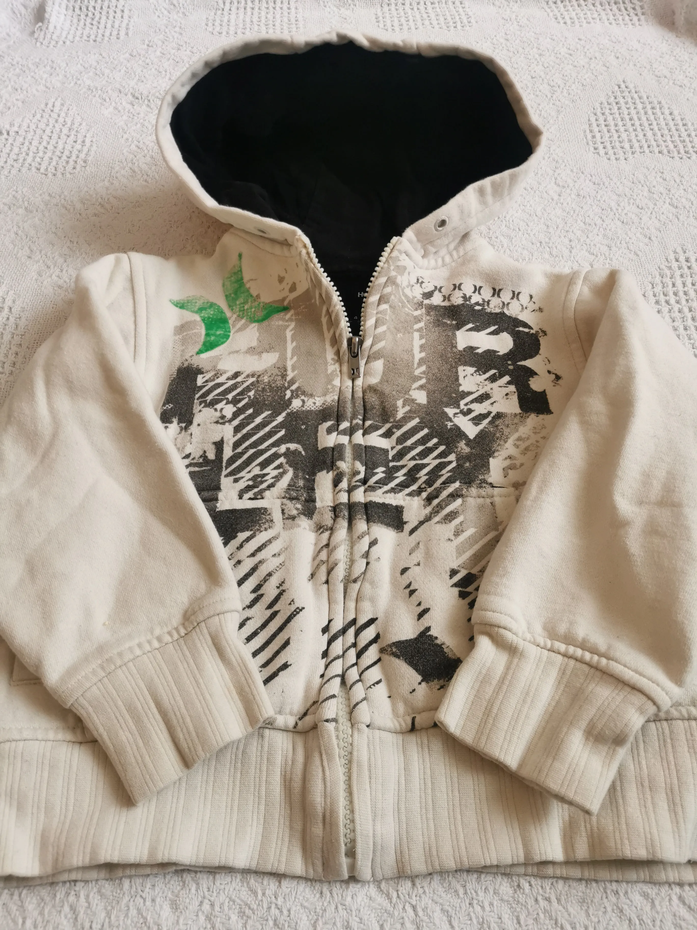 BOY SIZE 4 YEARS - HURLEY, Thick Graphic Zippered Hoodie VGUC B29