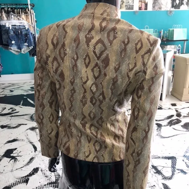 CACHE JACKETS, size 6  #1488