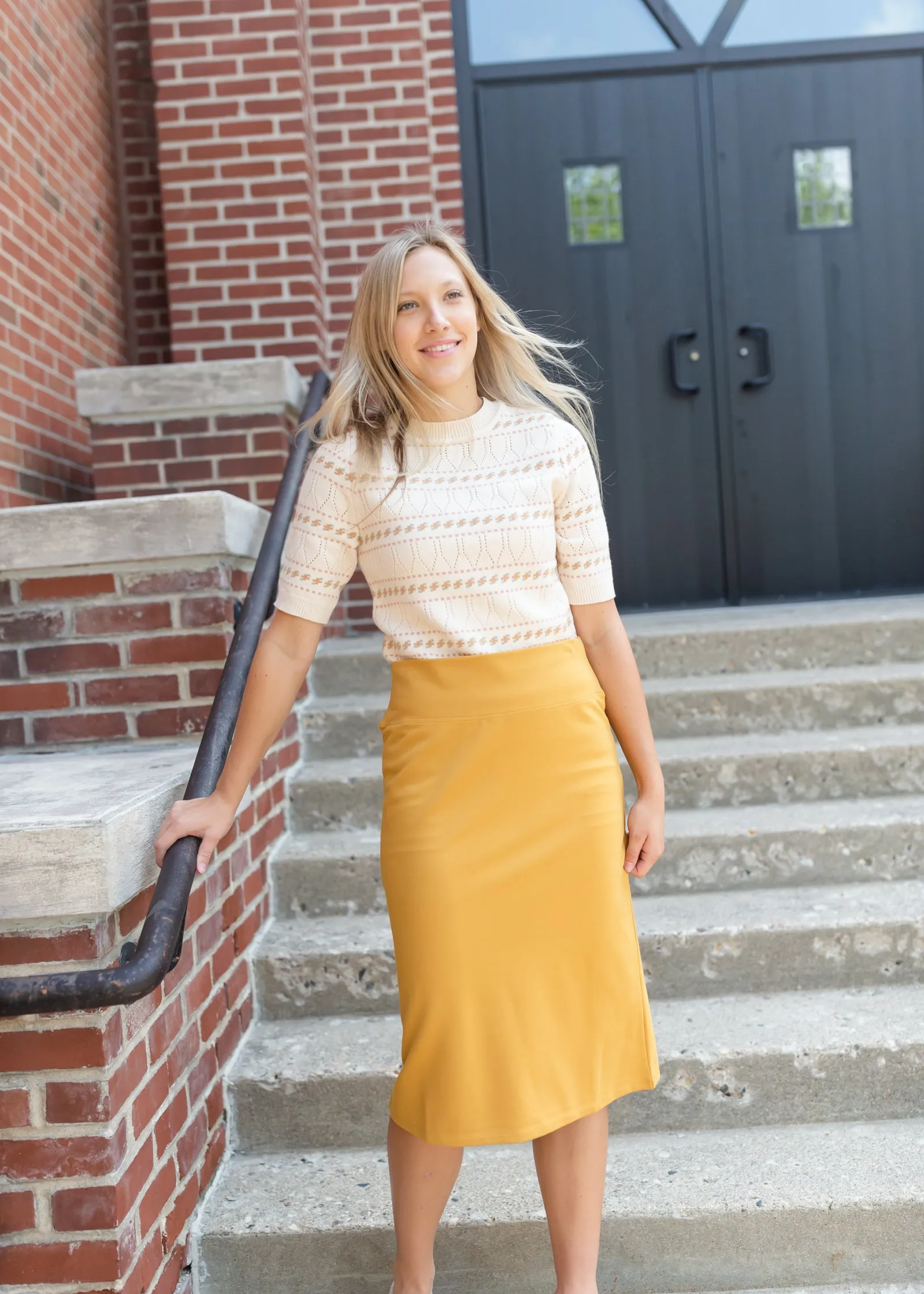Cream Textured Short Sleeve Sweater - FINAL SALE