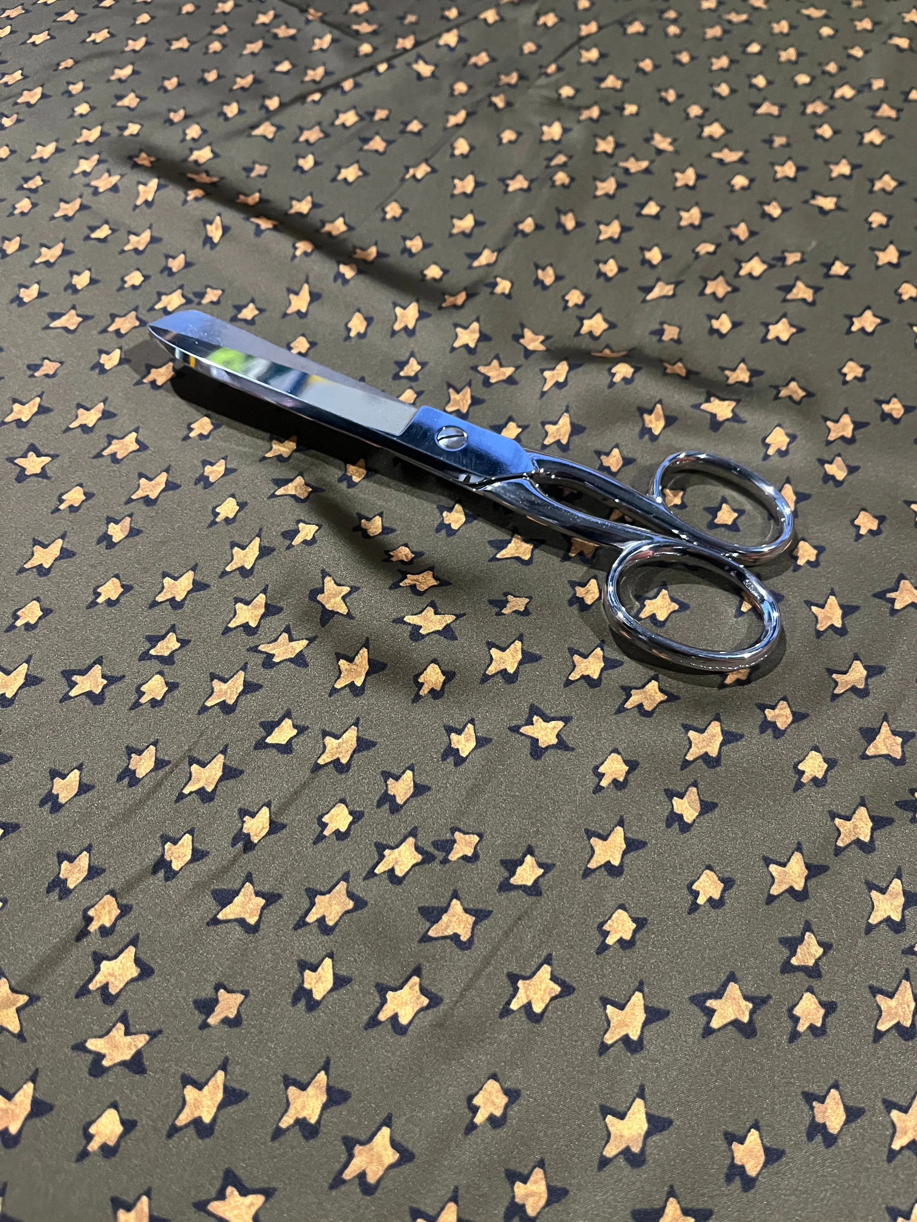 D02 HMSTN 402 satin messy stars