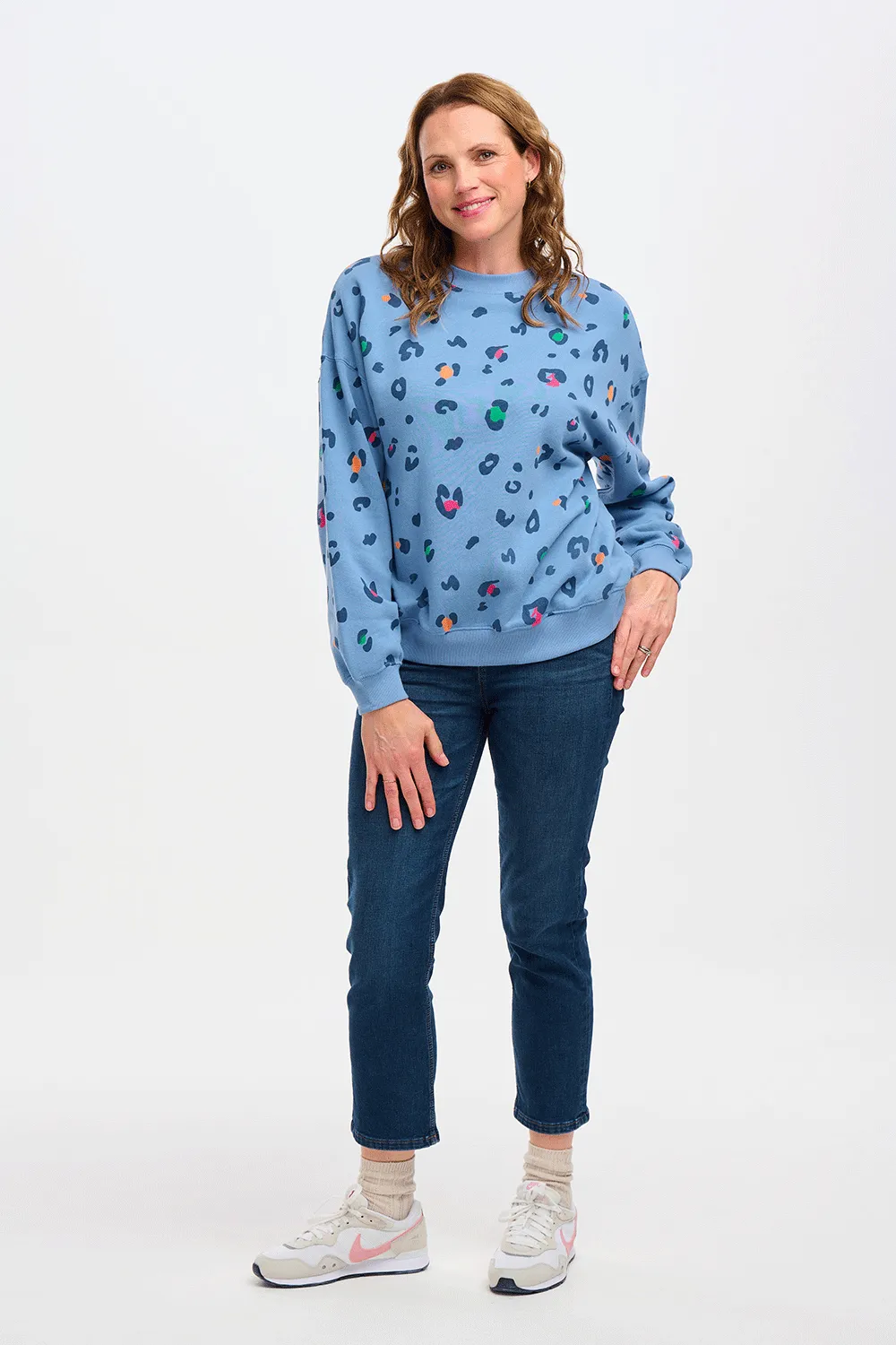 Eadie Relaxed Sweatshirt - BLUE COLOUR POP LEOPARD