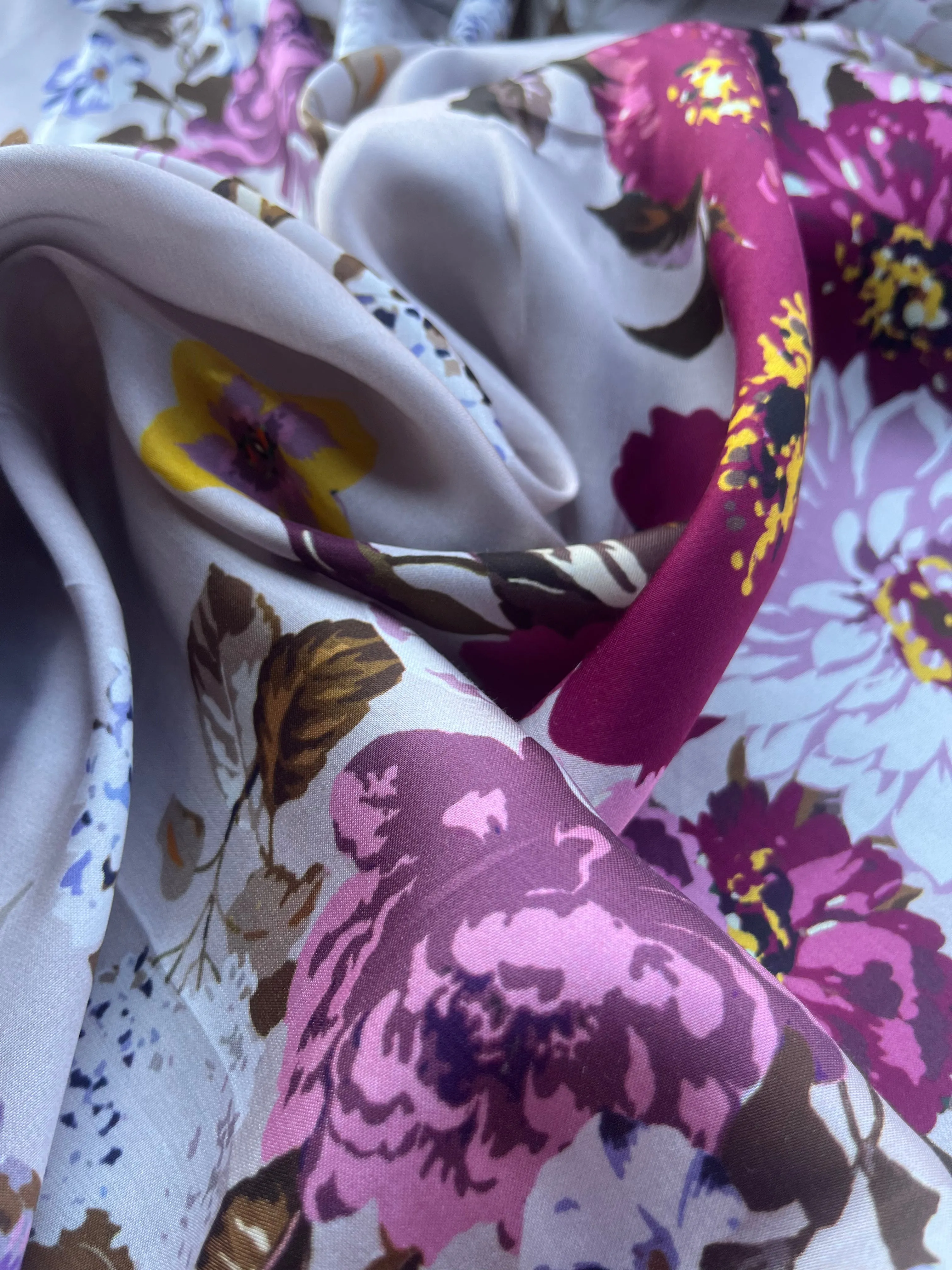 Fatima 014 viscose satin with flower print