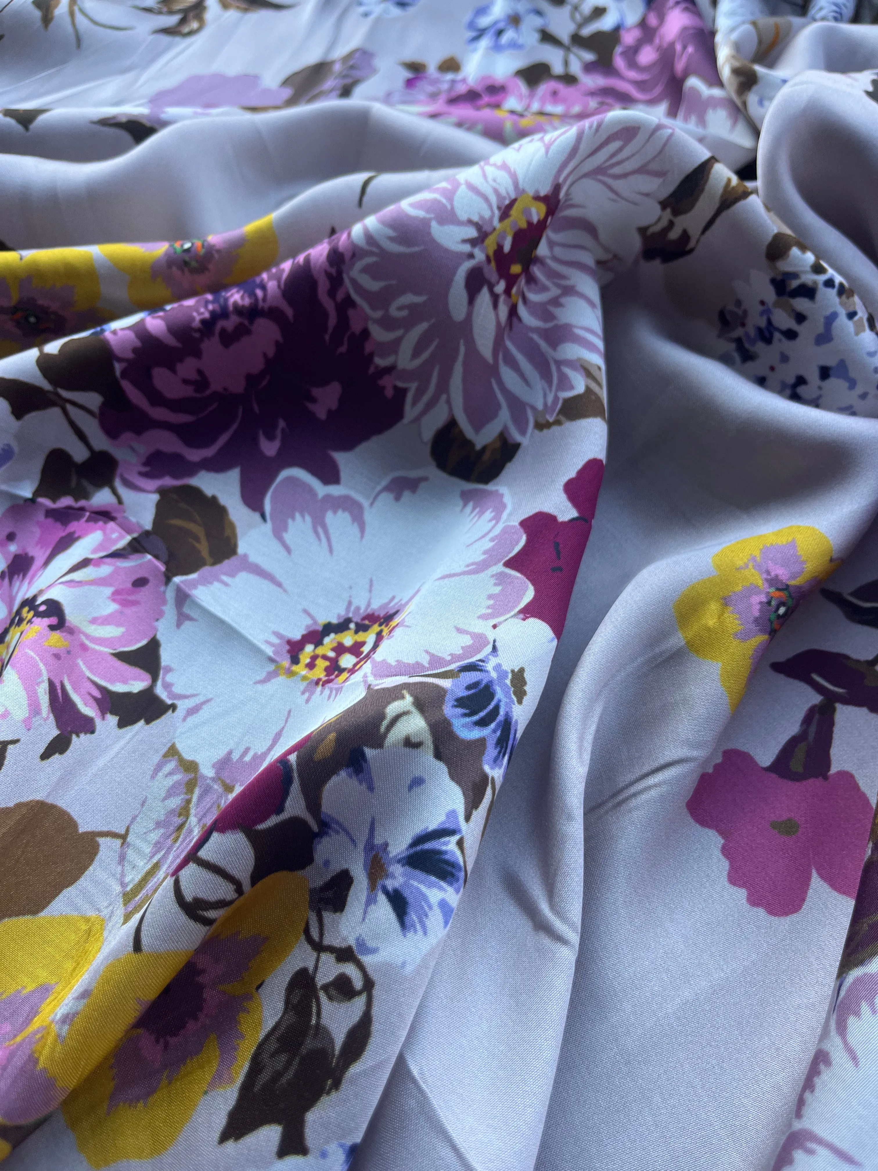 Fatima 014 viscose satin with flower print