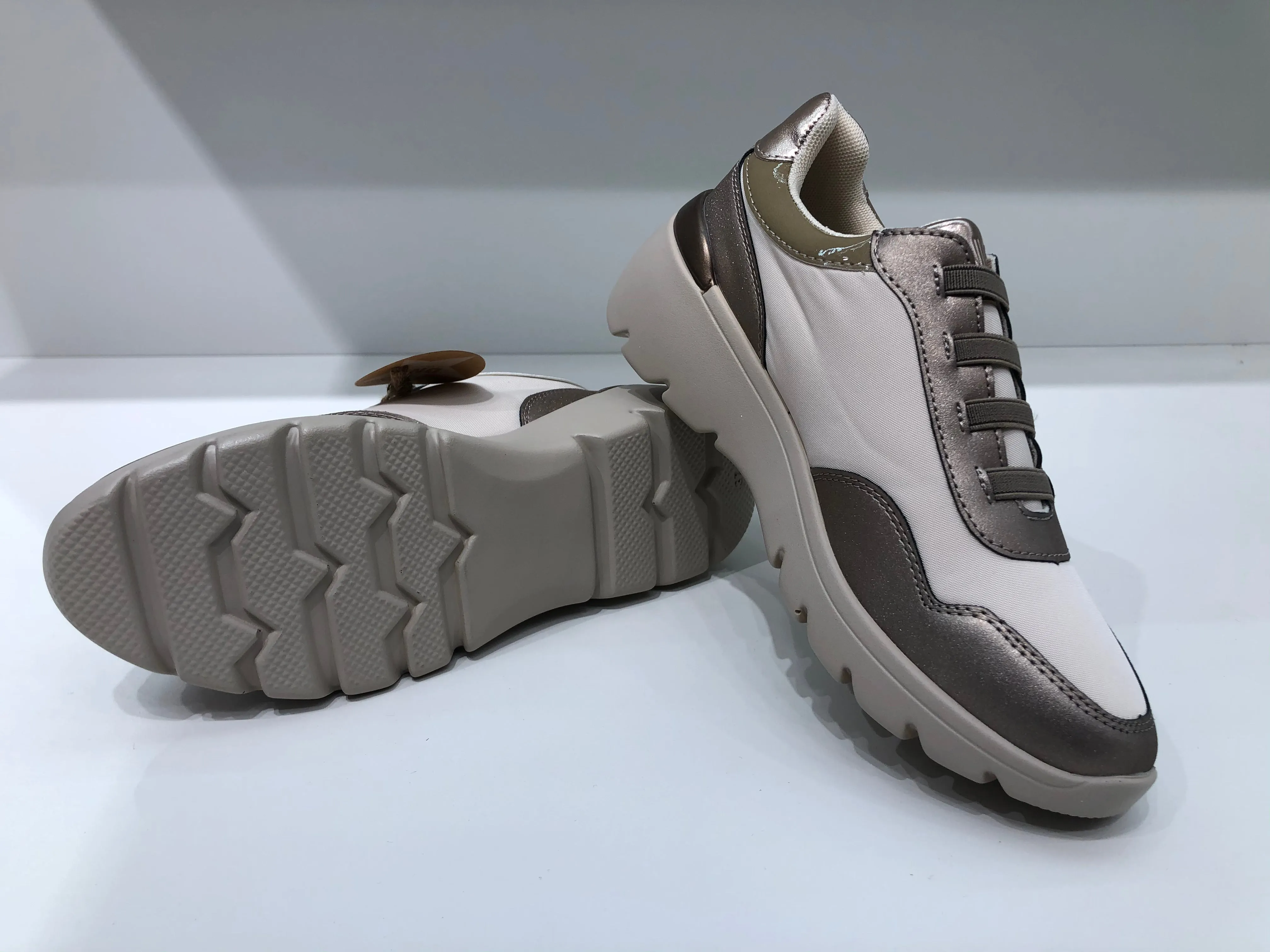 GLEAM BEIGE