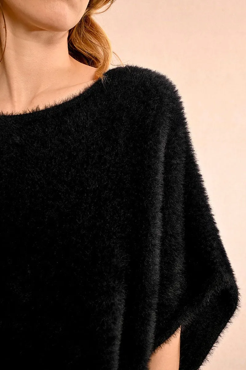 LOOSE, SOFT KNIT SWEATER