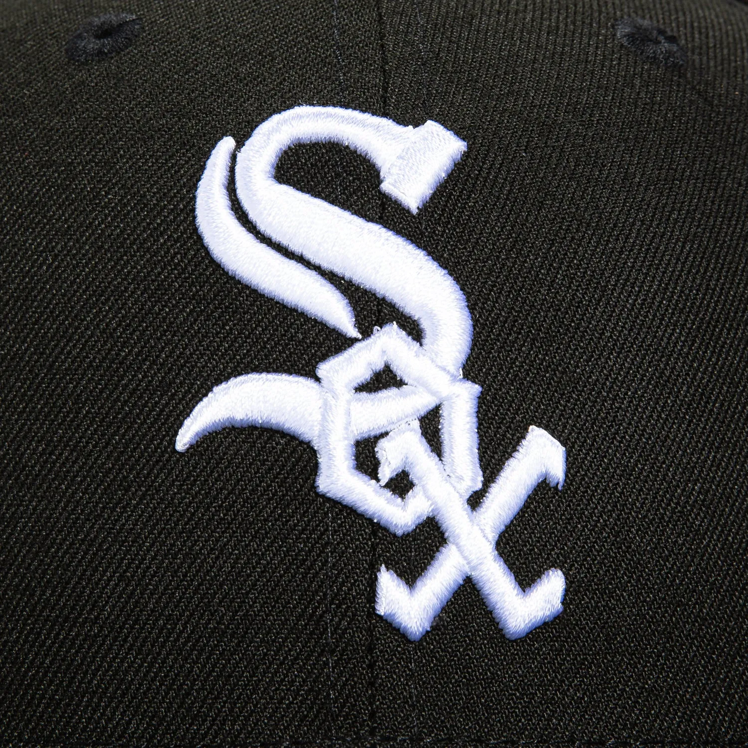 New Era 59Fifty Chicago White Sox 2005 World Series Patch Pink UV Hat -  Black