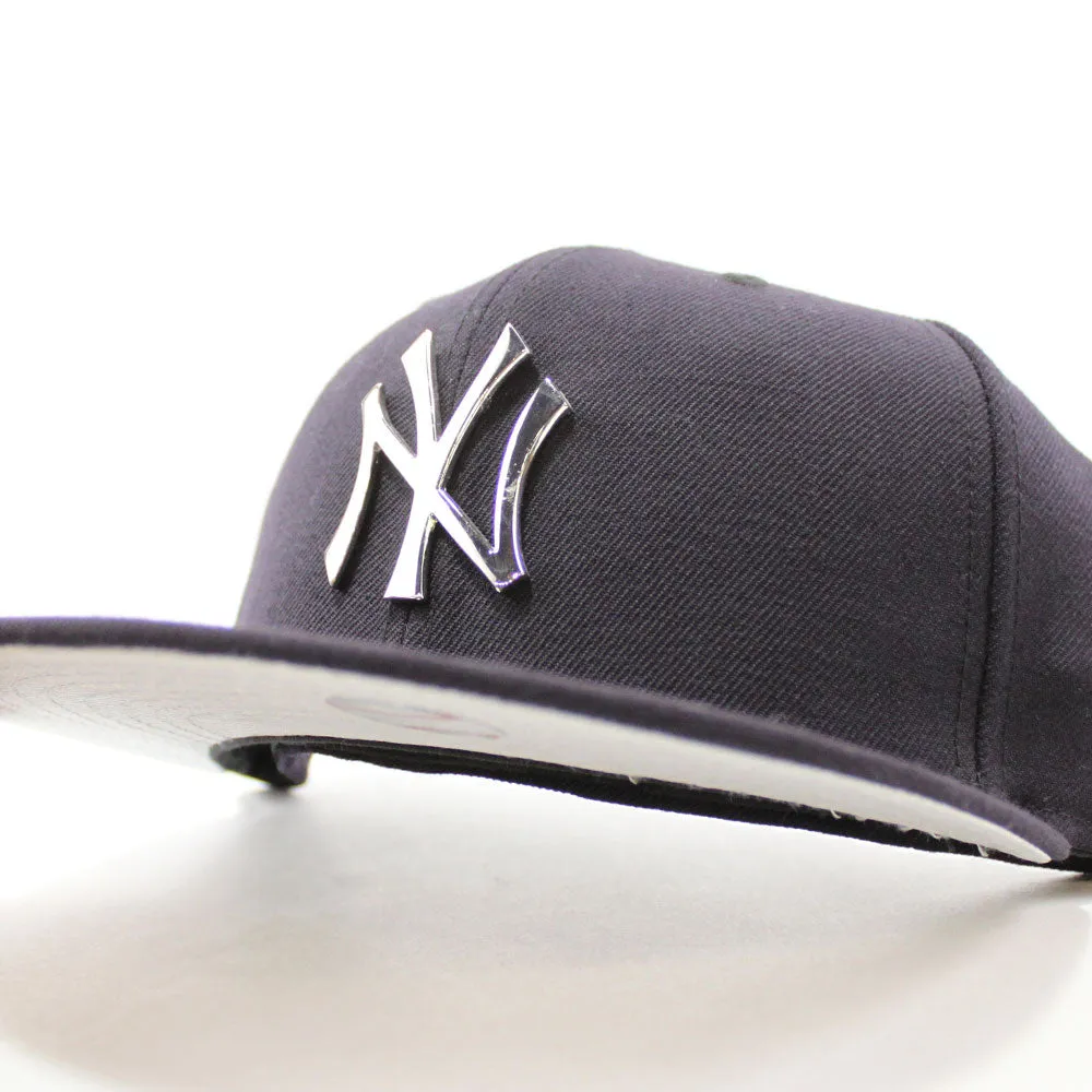 New York Yankees New Era 59Fifty Fitted Hats (METALLIC SILVER BADGE LOGO UNDER BRIM)