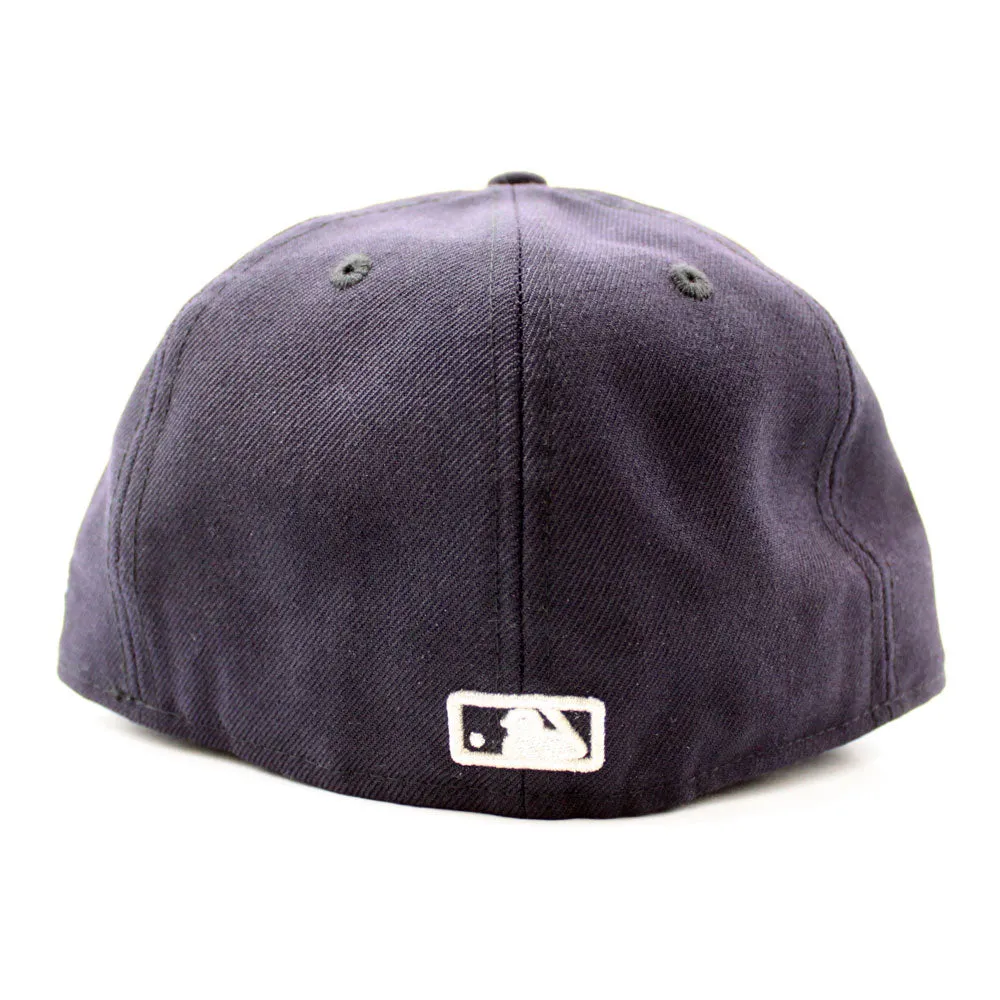 New York Yankees New Era 59Fifty Fitted Hats (METALLIC SILVER BADGE LOGO UNDER BRIM)