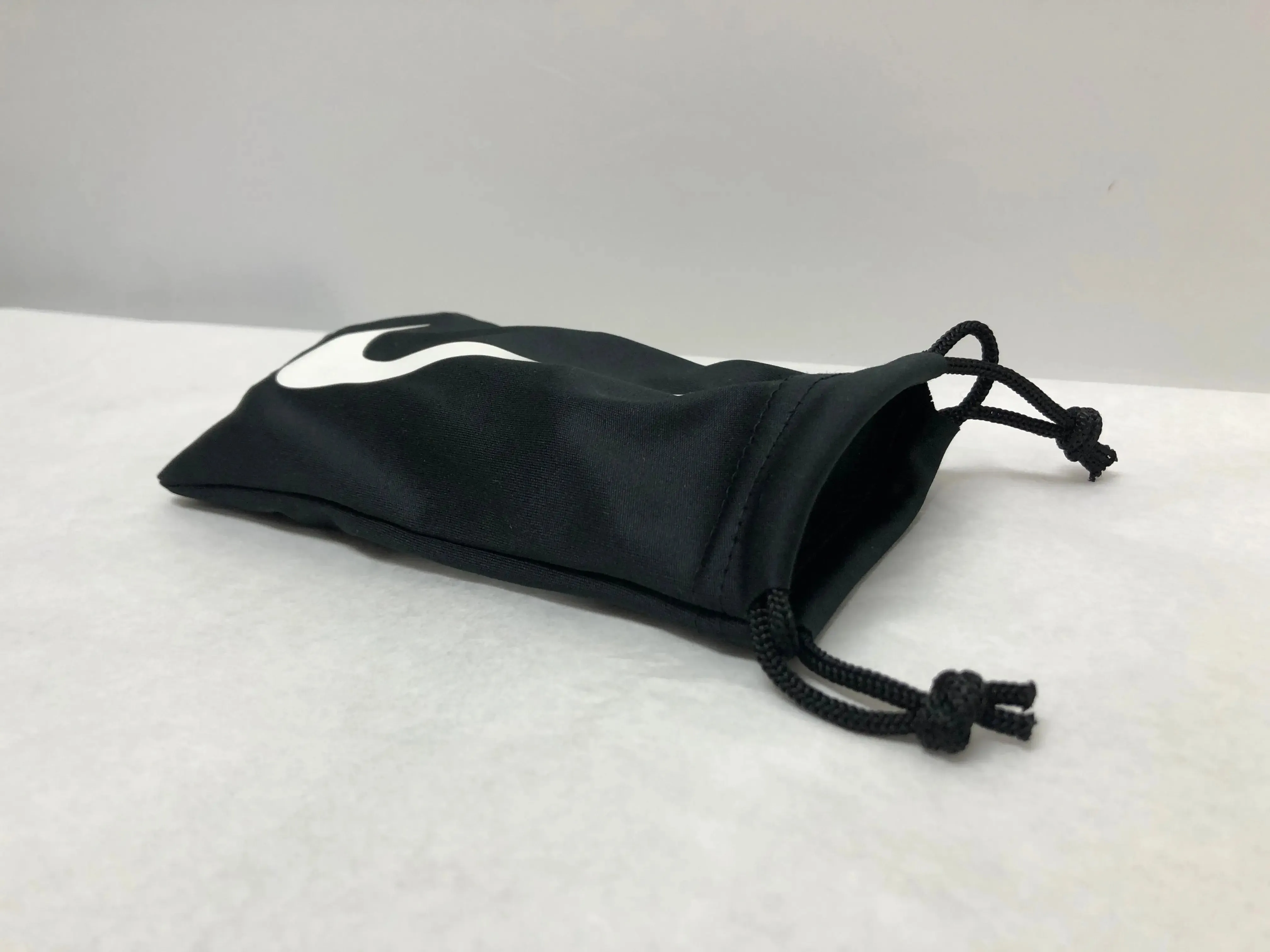 Nike White Logo Black Bag Optical Eyeglass Case and Storage | KMOPT-104