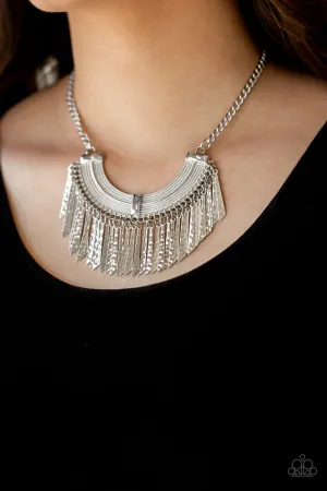 Paparazzi Impressively Incan Necklace Silver