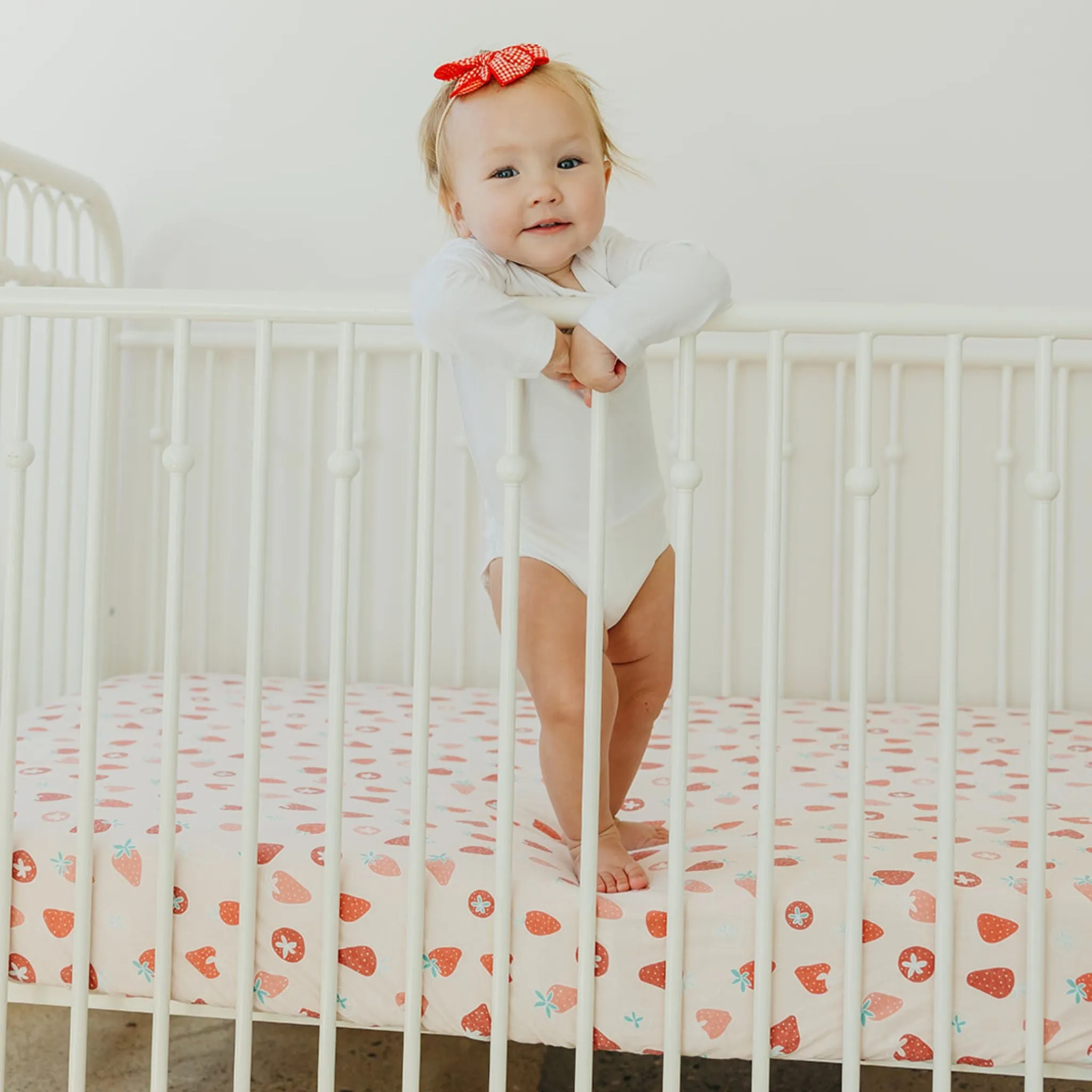 Premium Knit Fitted Crib Sheet - Strawberry