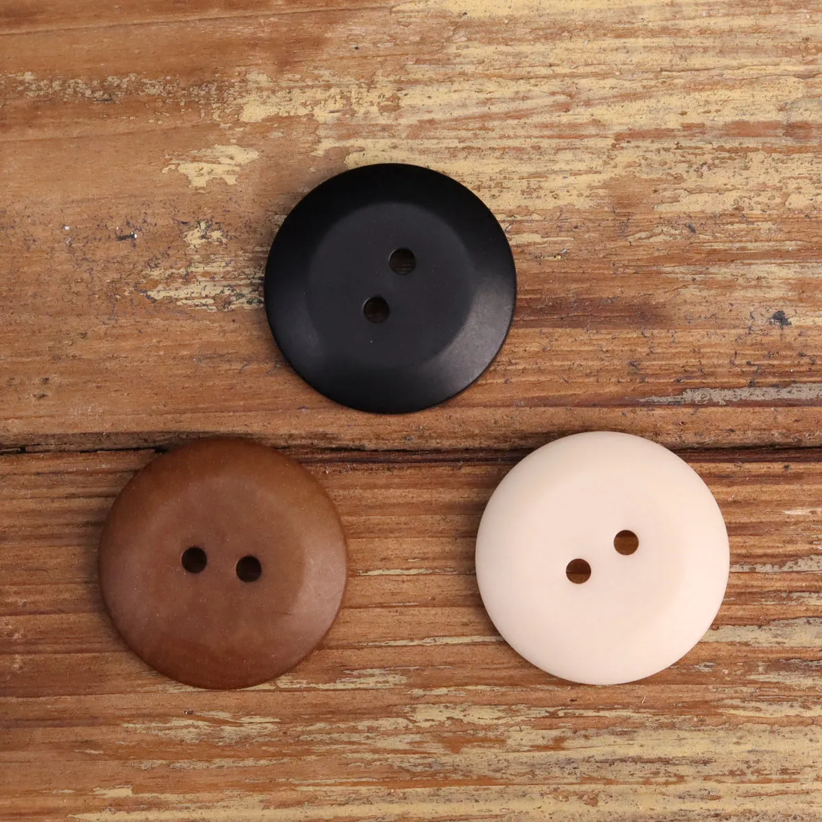 Red-Khaki Bowl-Shaped Two-Hole Corozo Buttons 25 Pack