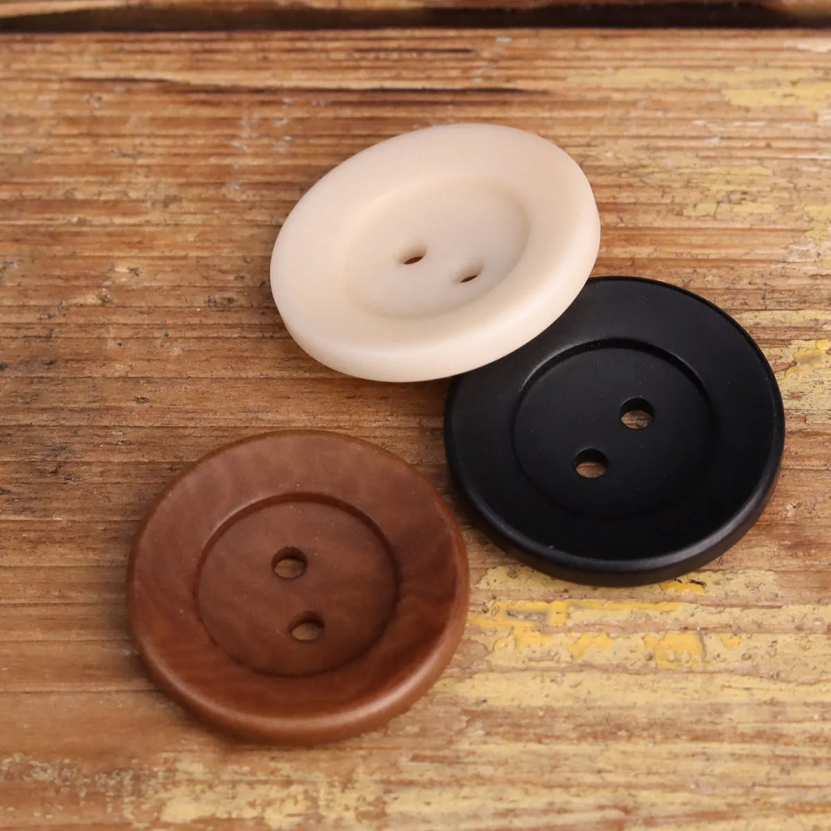 Red-Khaki Bowl-Shaped Two-Hole Corozo Buttons 25 Pack