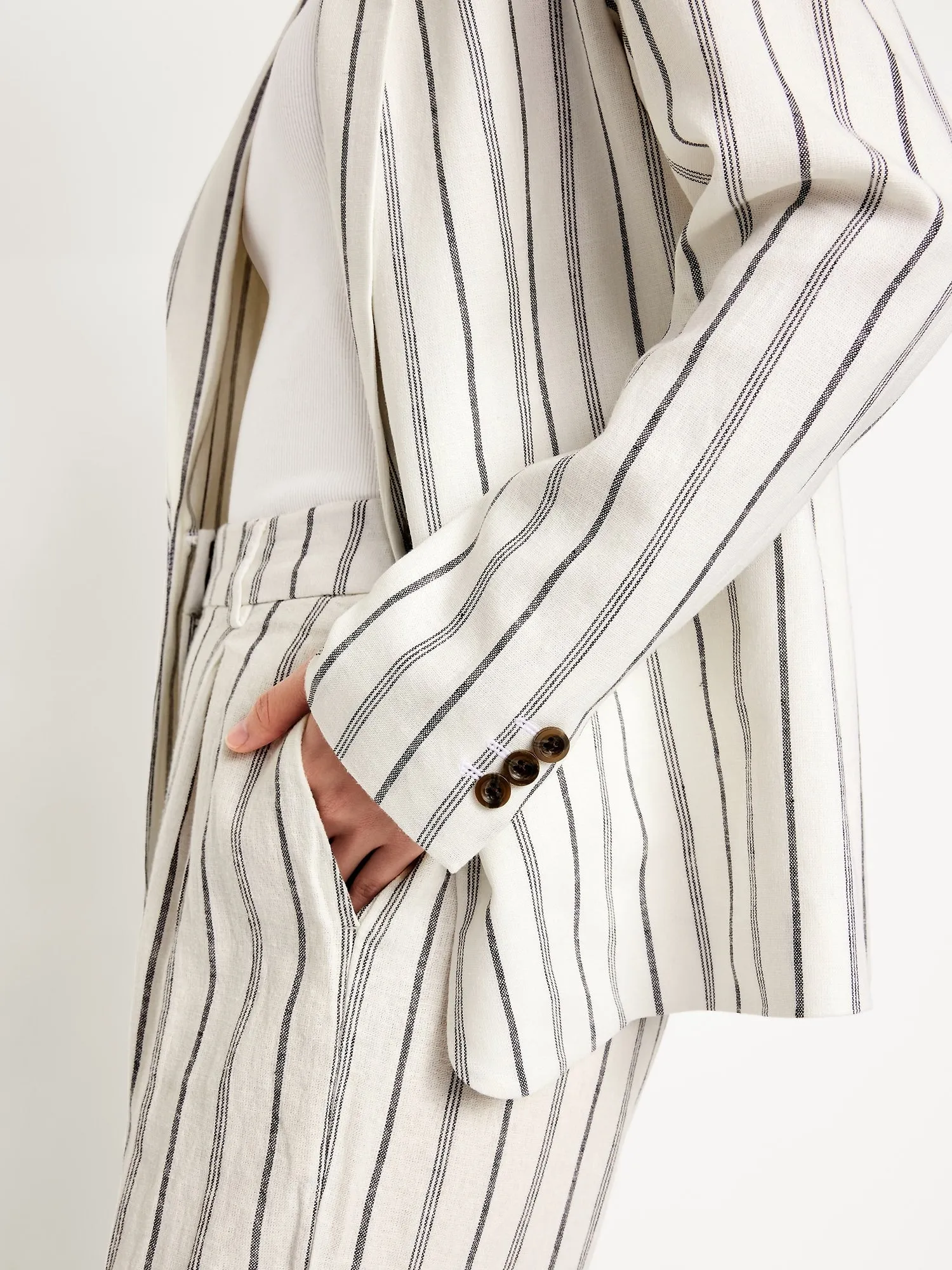 Taylor Fitted Linen-Blend Suit Blazer