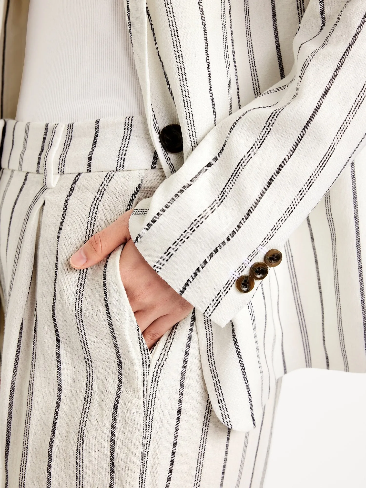 Taylor Fitted Linen-Blend Suit Blazer