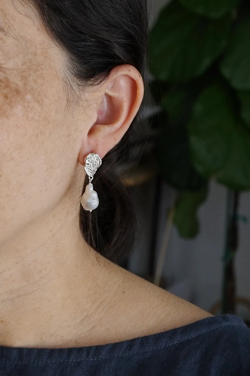 Textured nugget earring with Baroque pearls-silver