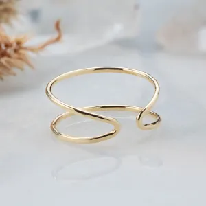 The Arrow Ring | Gold Filled