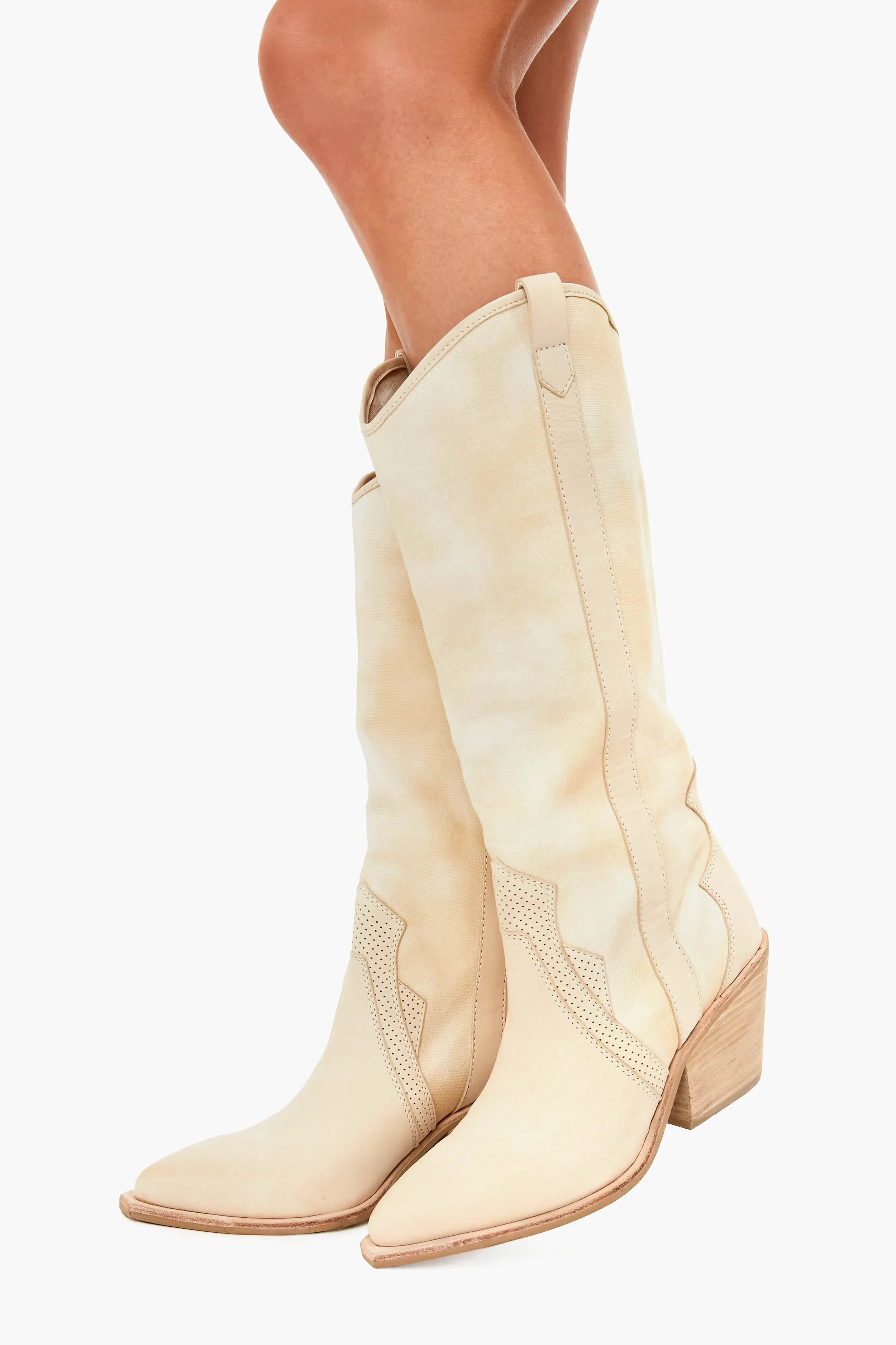 Vanilla Navene Boots